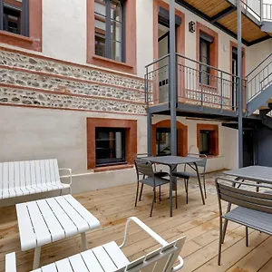 La Maison D'henri Apartment *