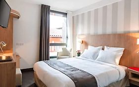 Hôtel Le Père Léon Toulouse Room photo