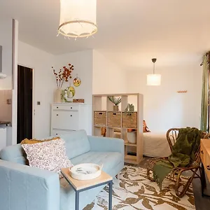 Le Baudis - Grand Avec Coin Nuit Et Parking Appartement *