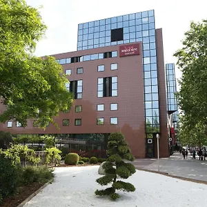 Hotel Mercure Centre Compans 4*