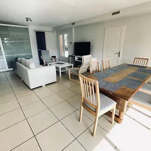 Spacious House With Large Garden And Swimmingpool *